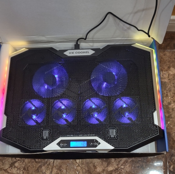 ICE COOREL RGB LAPTOP and PHONE STAND. - Picture 3 of 17